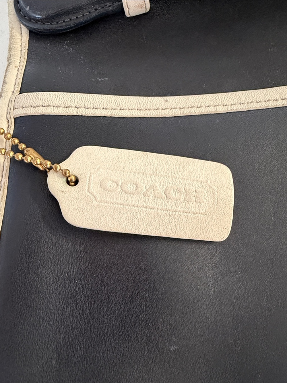Y2K Vintage Coach Classic Black and Cream  Leather Crossbody purse M1P 6870 - Picture 11 of 14